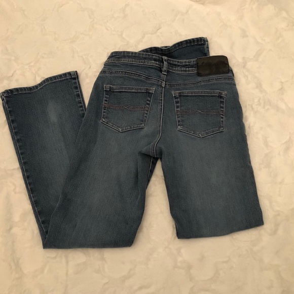 Express Jeans Stretch Fit & Flare (imperfect) 3/4s - Picture 4 of 9